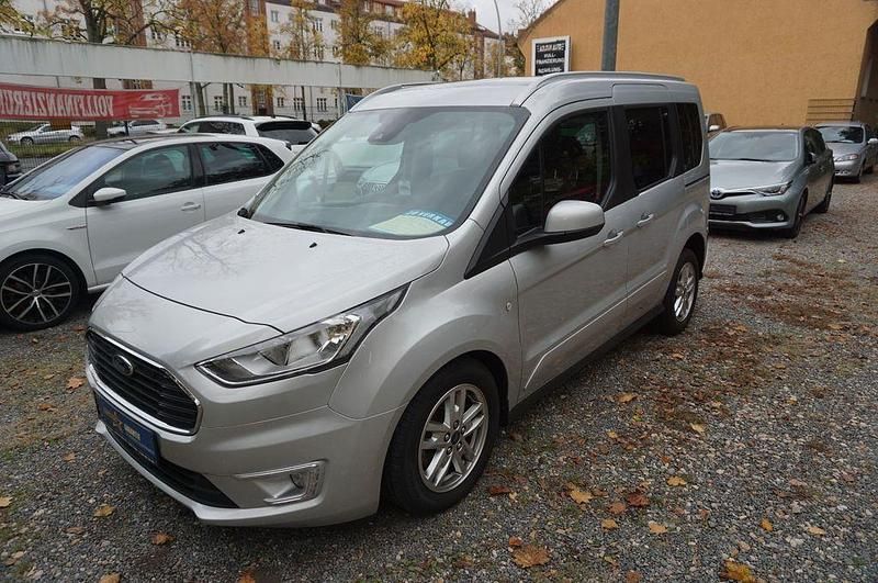 Silber Gebraucht 2019 Ford Tourneo Connect Titanium Van / Kleinbus | 17.990 € (Guter Preis) - Bild 1/4