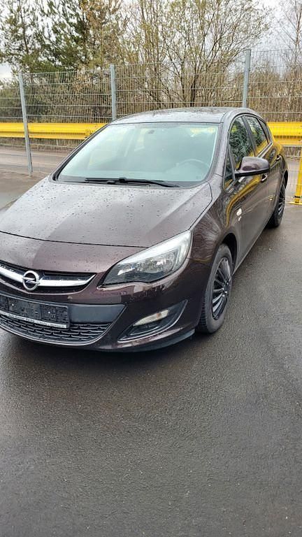Gebraucht Opel Astra 120 PS (88 kW) 2014 Braun Limousine
