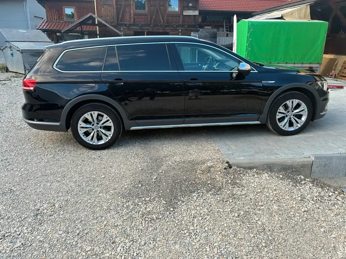 Gebraucht VW Passat 220 PS (161 kW) 2018 Schwarz Kombi