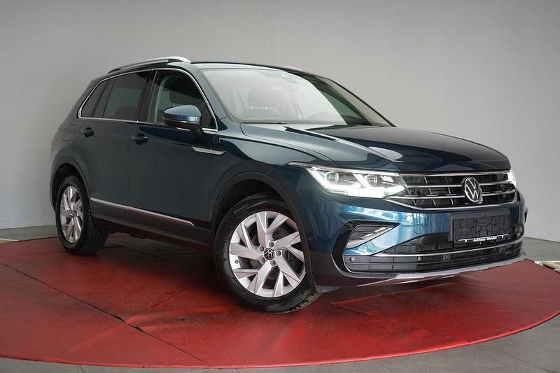 Blau Gebraucht 2021 VW Tiguan Elegance SUV | 26.950 € (Superpreis) - Bild 1/4