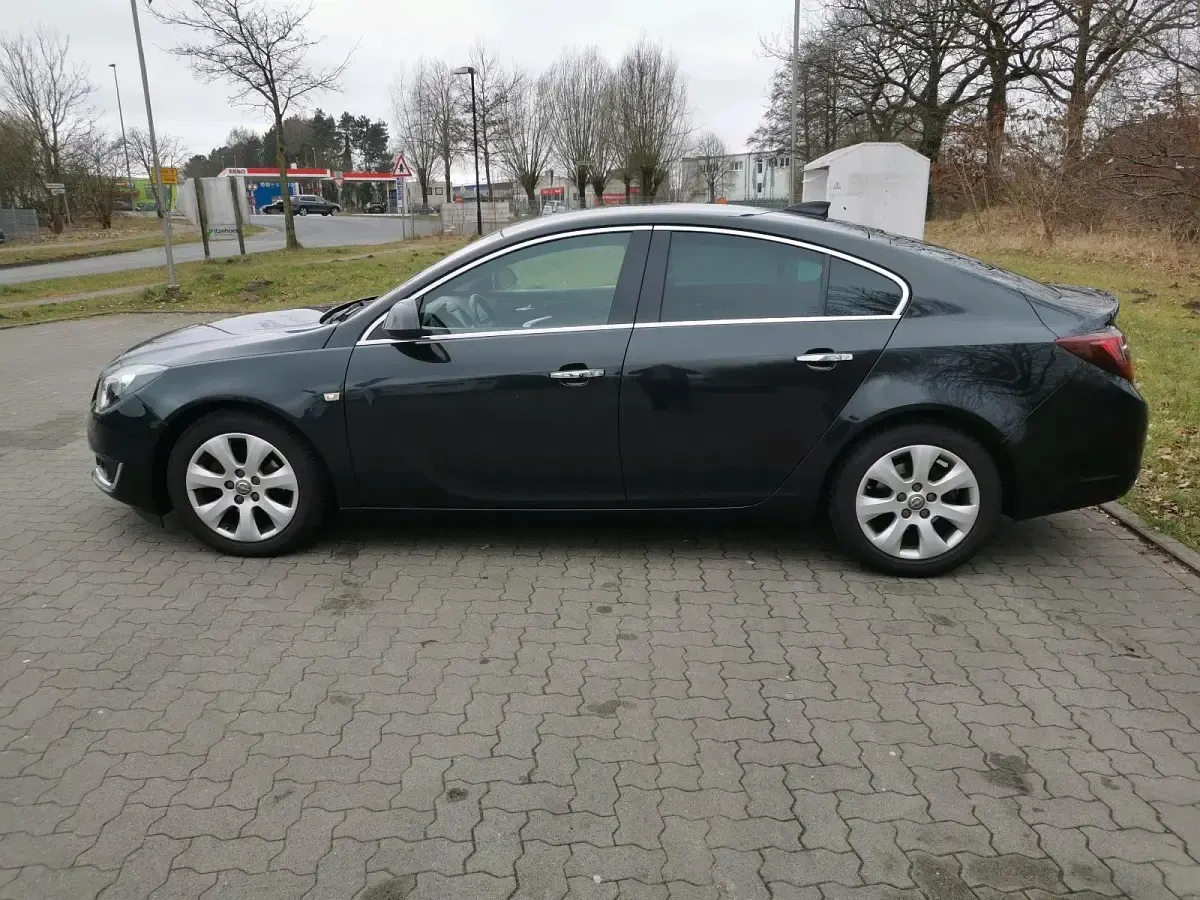 Gebraucht Opel Insignia 170 PS (125 kW) 2016 Schwarz Limousine