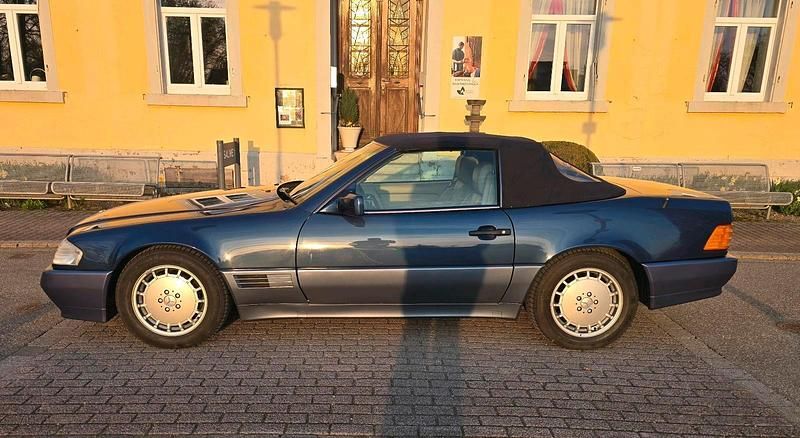 Gebraucht Mercedes SL300 231 PS (169 kW) 1991 Blau Cabrio