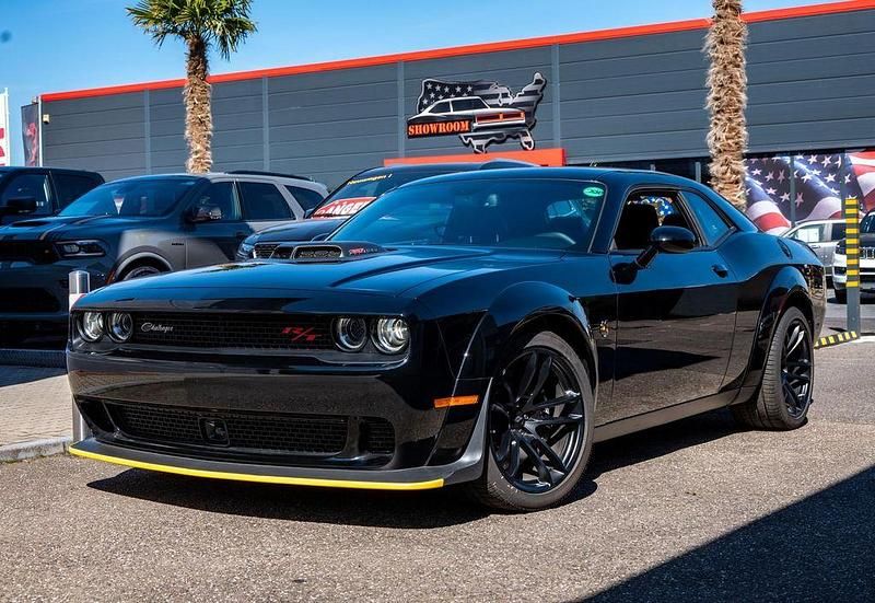 Pitch black Neu 2024 Dodge Challenger Coupé | 76.900 € (Superpreis) - Bild 1/4