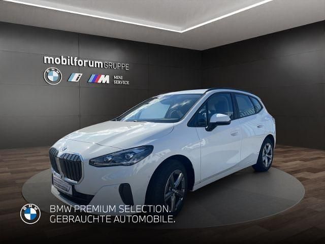 Weiß Gebraucht 2023 BMW 218 Active Tourer Efficient Dynamics Van / Kleinbus | 27.311 € (Guter Preis) - Bild 1/4