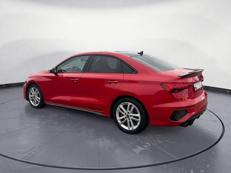 Gebraucht Audi S3 Ambiente 310 PS (228 kW) 2022 Rot Limousine