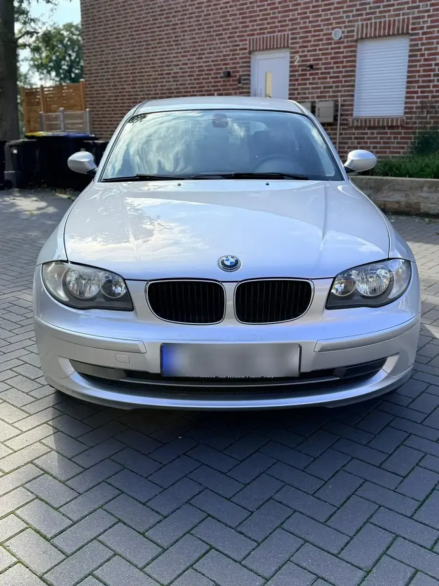 Gebraucht BMW 118 143 PS (105 kW) 2007 Silber Kleinwagen