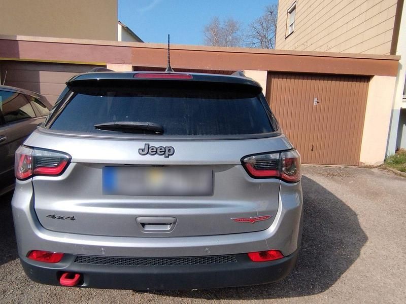 Usado Jeep Compass Trailhawk 170 HP (125 kW) 2020 Cinzento SUV