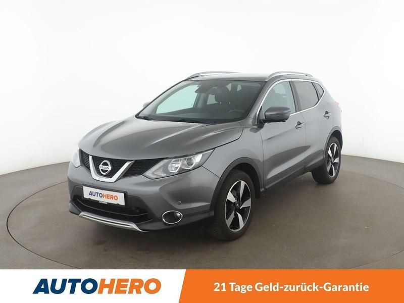 Grau Gebraucht 2016 Nissan Qashqai N-Connecta SUV | 15.380 € (Fairer Preis) - Bild 1/3