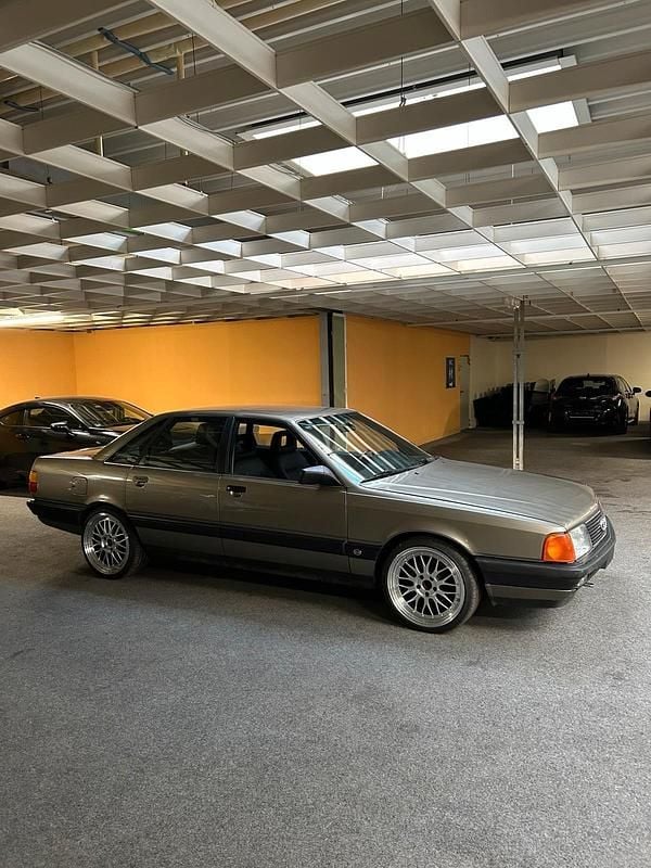 Gebraucht Audi 100 Sport 133 PS (97 kW) 1990 Beige Limousine