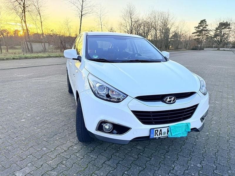 Gebraucht Hyundai ix35 Trend 135 PS (99 kW) 2015 Weiß SUV