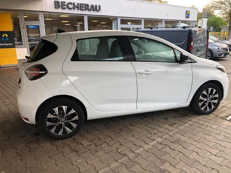 Gebraucht Renault Zoe Evolution 80 kW (109 PS) 2022 Weiß Kleinwagen