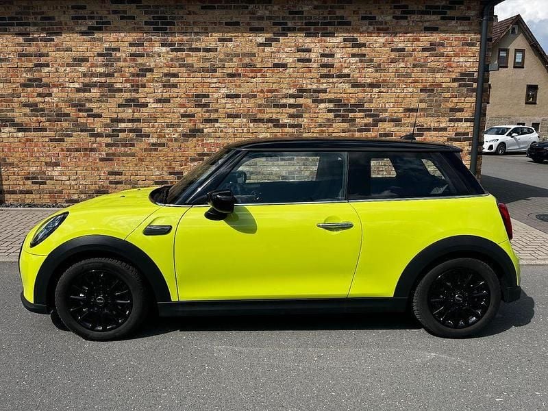 Gebraucht Mini Cooper 136 PS (100 kW) 2023 Gelb Kleinwagen