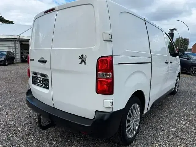 Gebraucht Peugeot Expert Premium 116 PS (85 kW) 2018 Andere Van