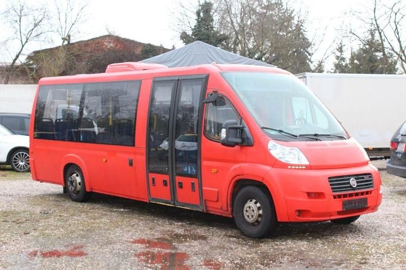 Gebraucht Fiat Ducato 156 PS (114 kW) 2014 Rot Van