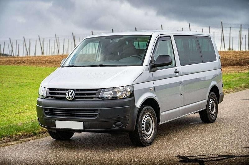 Gebraucht VW T5 140 PS (102 kW) 2014 Silber Van