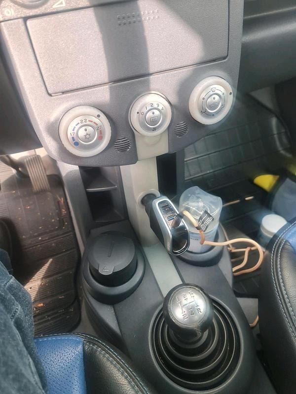 Second-hand Mitsubishi Colt 109 CP (80 kW) 2007 Argintiu Cabrio