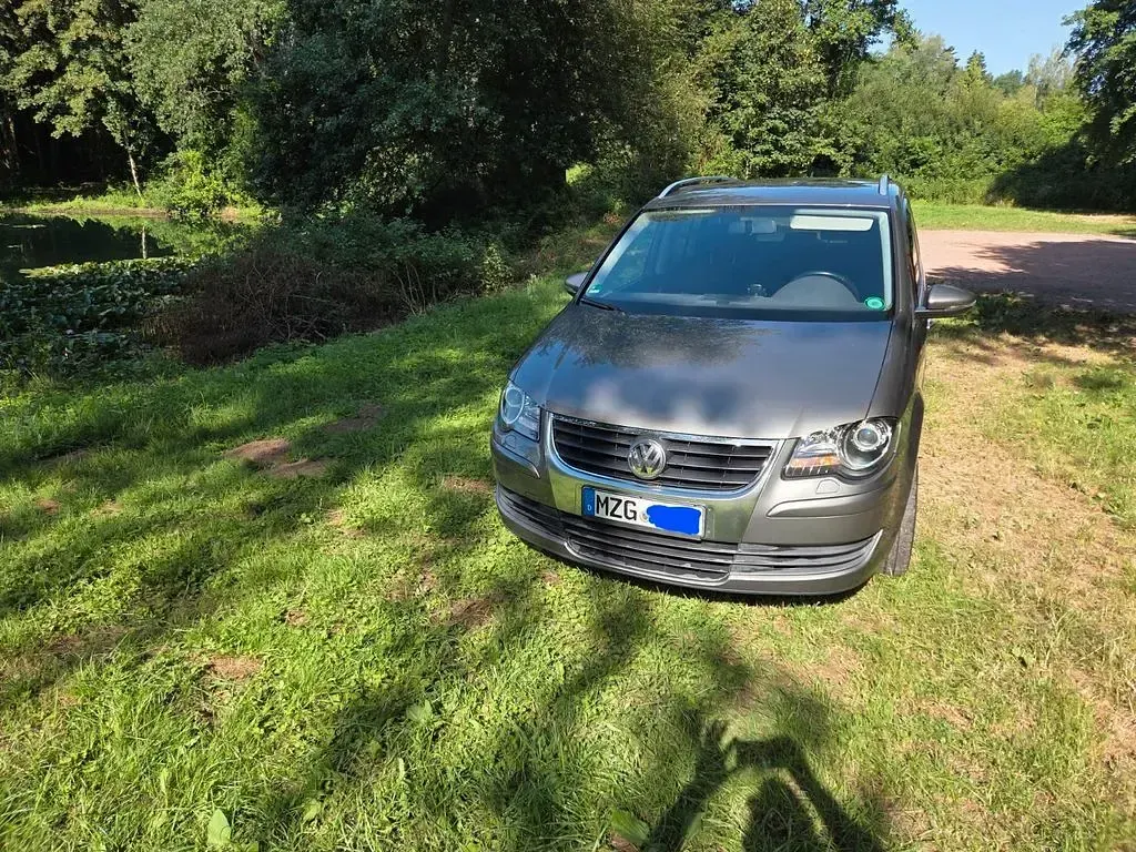 Gebraucht VW Touran Freestyle 140 PS (102 kW) 2009 Grau Van / Kleinbus