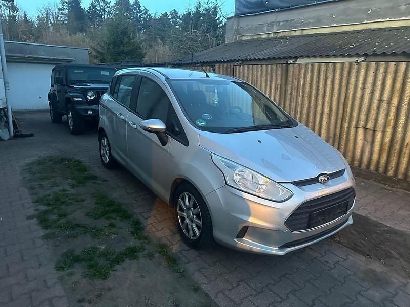 Gebraucht Ford B-MAX Trend 101 PS (74 kW) 2013 Silber Van / Kleinbus