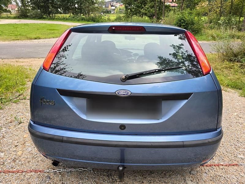 Gebraucht Ford Focus 101 PS (74 kW) 2003 Blau Kleinwagen
