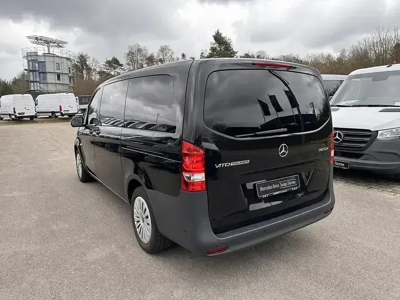 Gebraucht Mercedes Vito 163 PS (119 kW) 2025 Obsidianschwarz Van