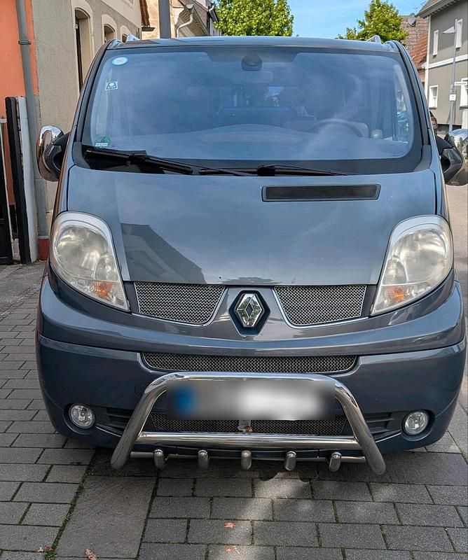 Silber Gebraucht 2011 Renault Traffic Van / Kleinbus | 13.999 € - Bild 1/4