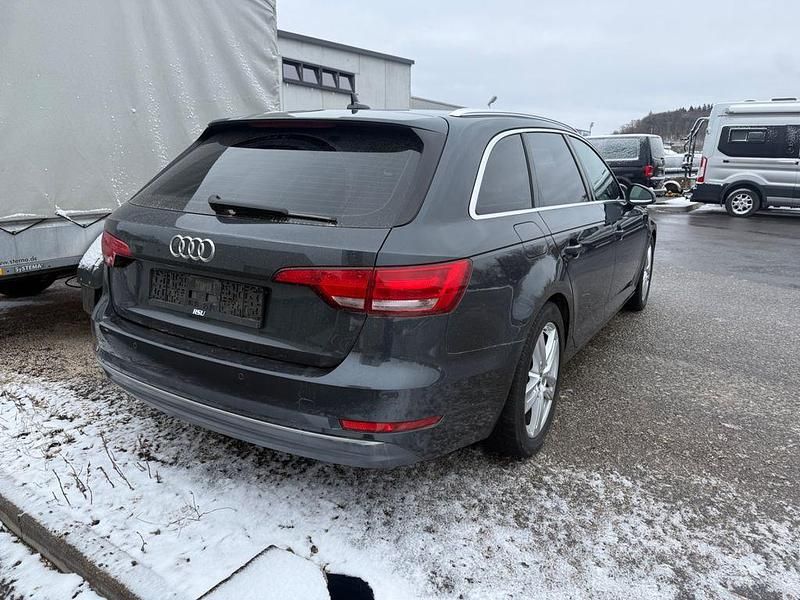 Gebraucht Audi A4 Sport 150 PS (110 kW) 2017 Grau Kombi