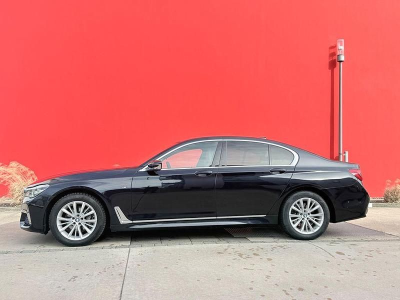 Gebraucht BMW 740 Performance 320 PS (235 kW) 2016 Schwarz Limousine