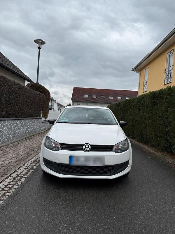 Gebraucht VW Polo 69 PS (50 kW) 2013 Weiß Kleinwagen