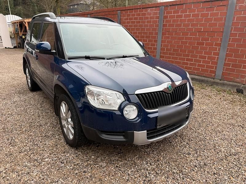 Blau Gebraucht 2012 Skoda Yeti Plus Edition SUV | 4.650 € (Superpreis) - Bild 1/4