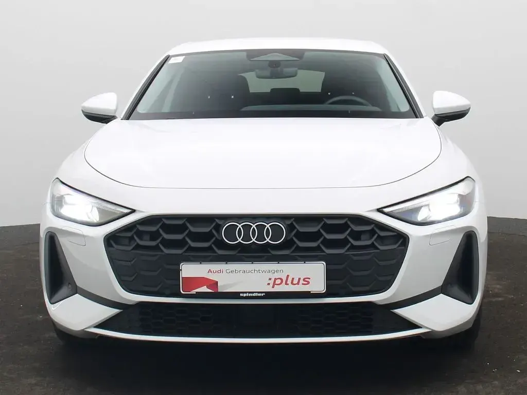 Second-hand Audi A5 Basis 204 CP (150 kW) 2025 Alb Berlinǎ
