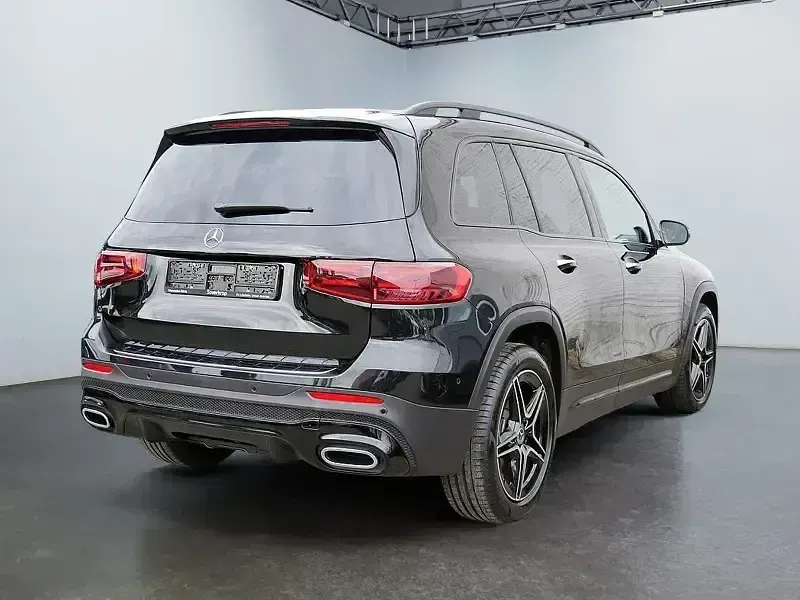 Gebraucht Mercedes GLB180 AMG 136 PS (100 kW) 2025 Schwarz kosmosschwarz (metallic) SUV