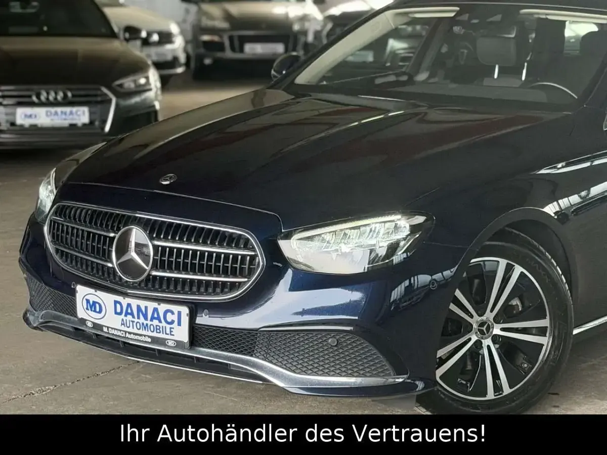 Gebraucht Mercedes E220 Avantgarde 194 PS (142 kW) 2021 Cavansitblau Kombi