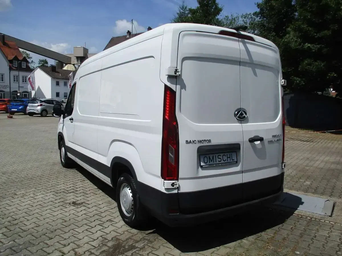 Gebraucht Maxus V90 148 PS (108 kW) 2023 Weiß Van
