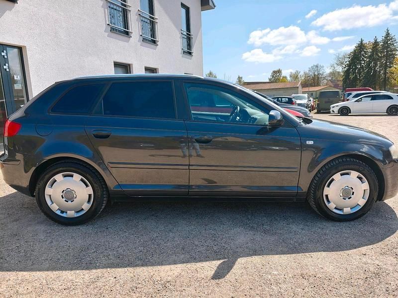 Gebraucht Audi A3 102 PS (75 kW) 2006 Grau Kleinwagen