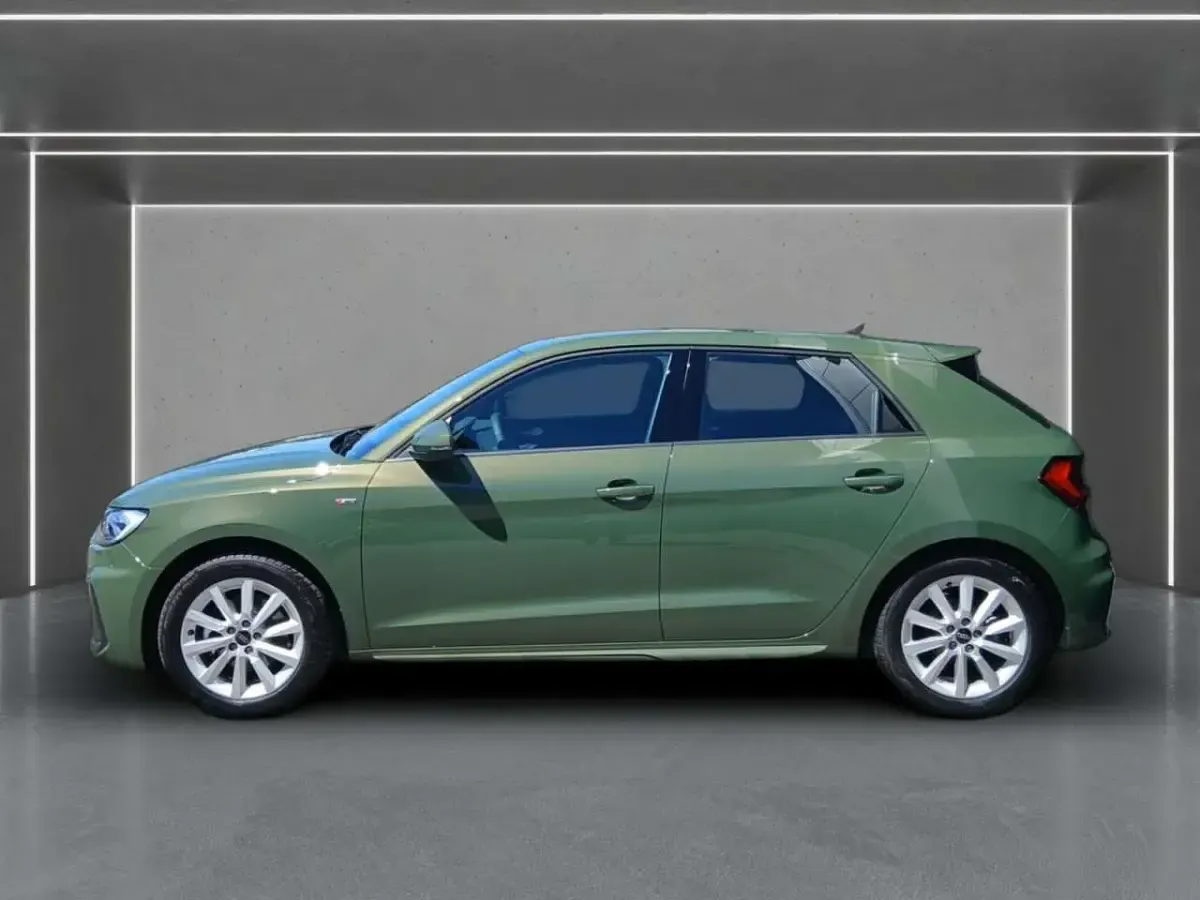 Gebraucht Audi A1 S-Line 150 PS (110 kW) 2026 Cortinaweiß SUV