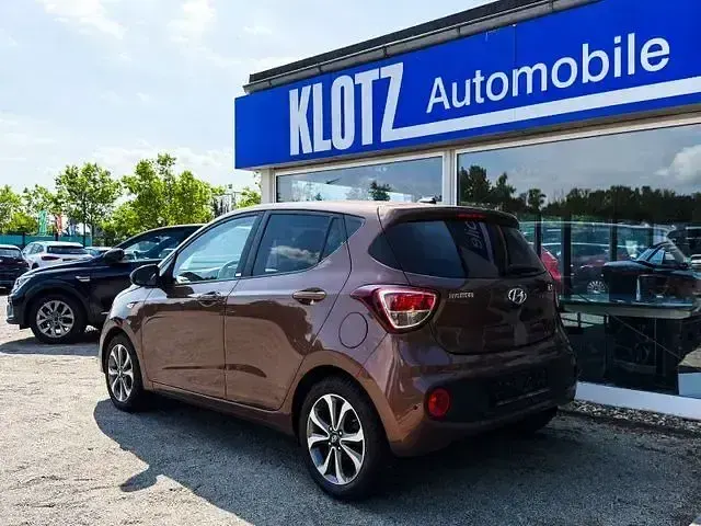 Gebraucht Hyundai i10 YES! 87 PS (63 kW) 2020 Braun Kleinwagen