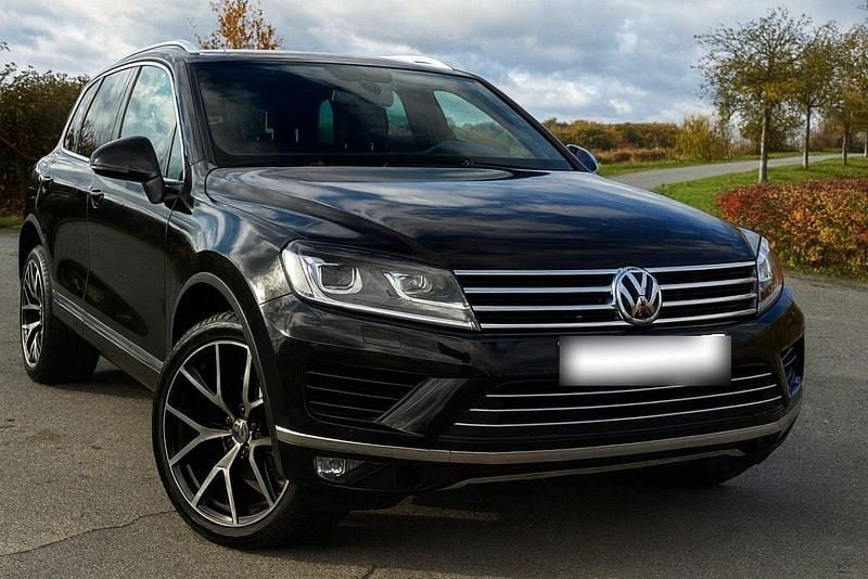Schwarz Gebraucht 2015 VW Touareg Exclusive SUV | 20.499 € (Fairer Preis) - Bild 1/4