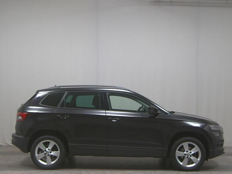 Schwarzmagic perleffekt Gebraucht 2020 Skoda Karoq Ambition SUV | 16.980 € (Superpreis) - Bild 1/4