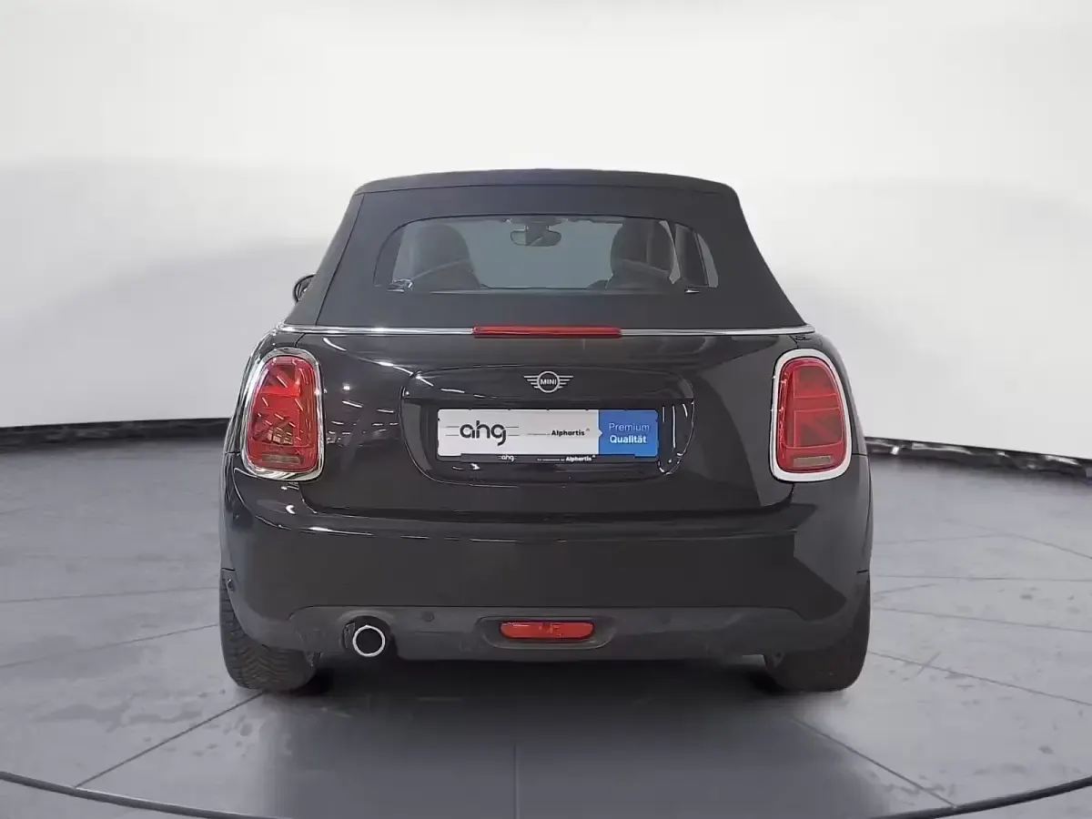 Gebraucht Mini Cooper Cabriolet 136 PS (100 kW) 2021 Midnight black metallic Cabrio