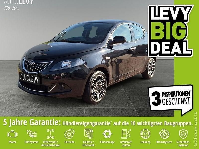 Gold Gebraucht 2023 Lancia Ypsilon Gold Kleinwagen | 13.998 € - Bild 1/4