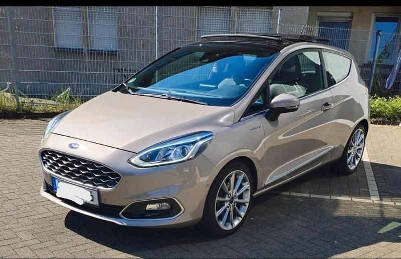 Beige Gebraucht 2018 Ford Fiesta Vignale Kleinwagen | 12.500 € (Guter Preis) - Bild 1/4