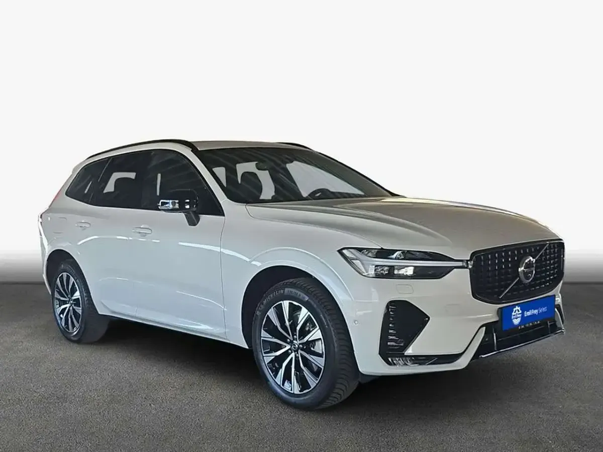 Gebraucht Volvo XC60 Plus 197 PS (144 kW) 2024 Crystal weißperleffekt SUV