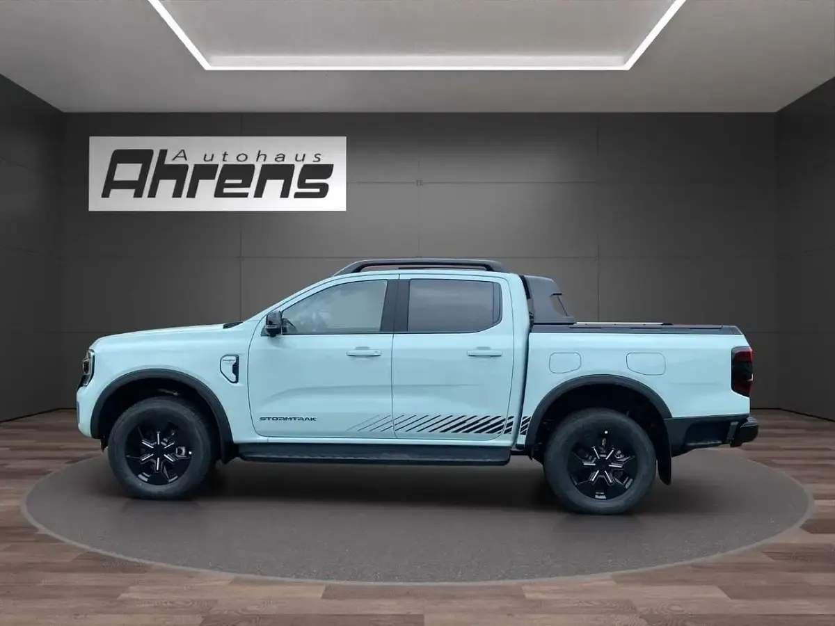 Neu Ford Ranger 184 PS (135 kW) 2026 Grau Pickup