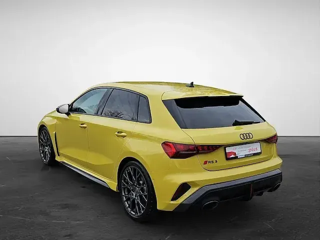 Gebraucht Audi RS3 Sportback Ambiente 400 PS (294 kW) 2025 Pythongelb metallic Kleinwagen