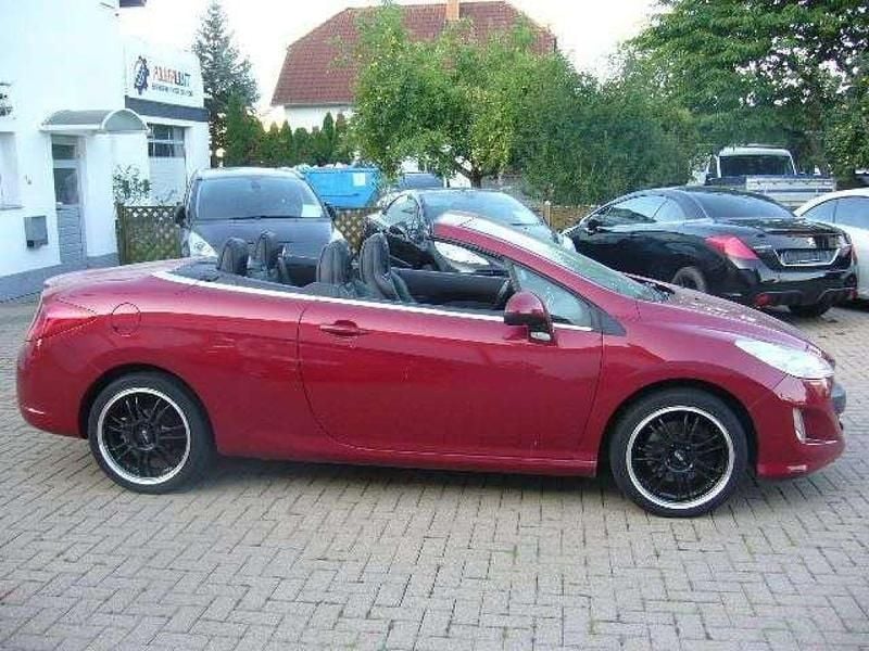 Gebraucht Peugeot 308 CC Platinum 156 PS (114 kW) 2010 Rot Cabrio