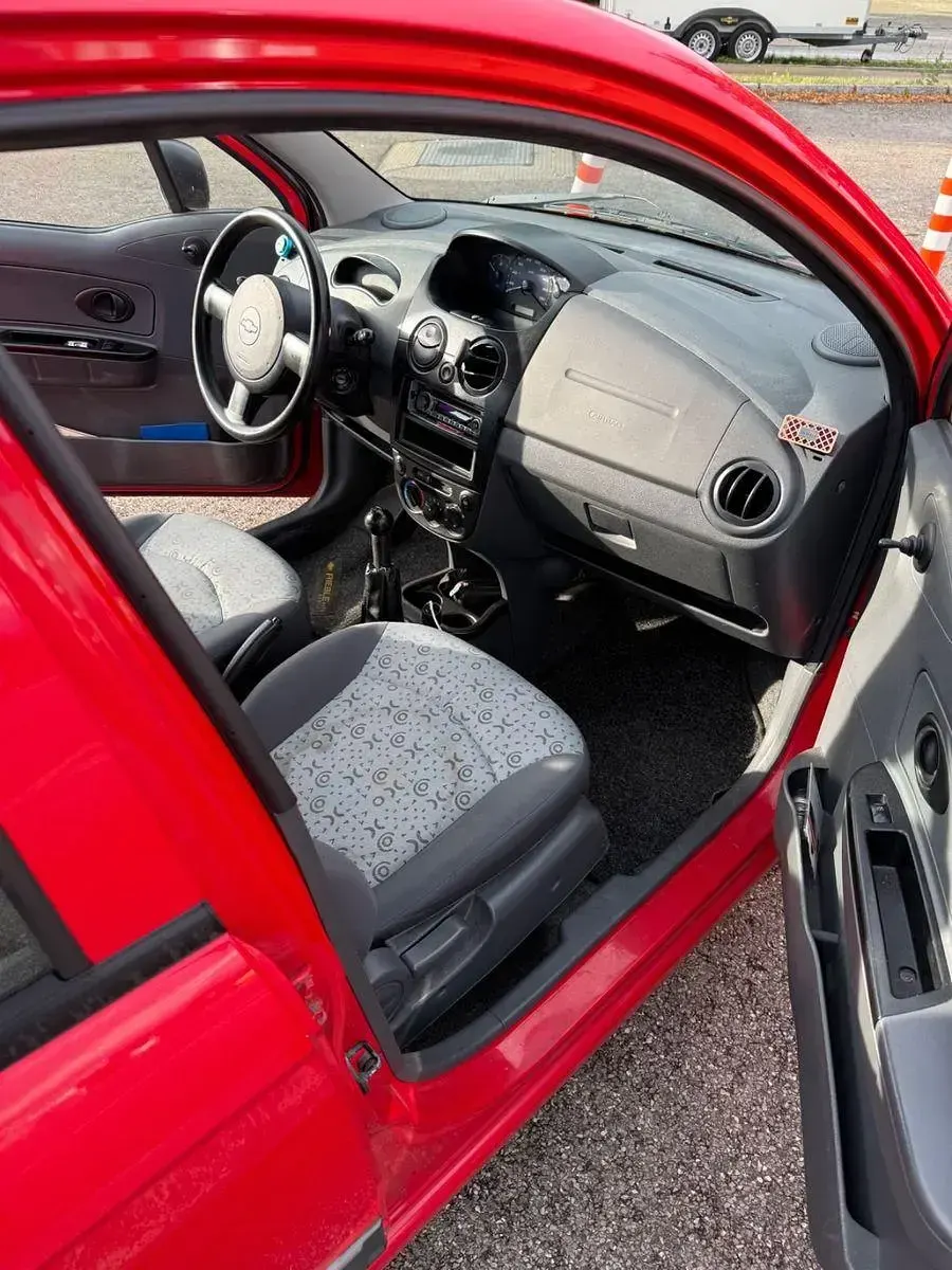 Gebraucht Chevrolet Matiz 52 PS (38 kW) 2009 Rot Kleinwagen