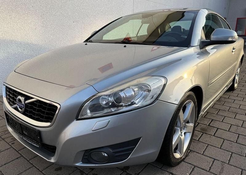 Gebraucht Volvo C70 Summum 136 PS (100 kW) 2010 Silber Cabrio