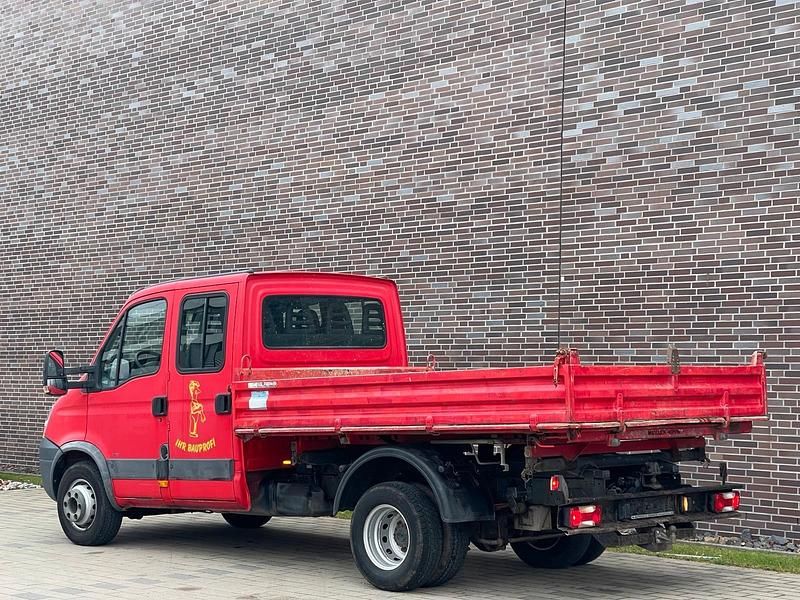 Gebraucht Iveco Daily 2007 Rot Limousine
