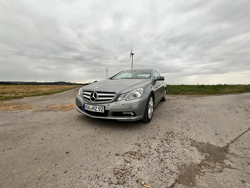 Gebraucht Mercedes E350 293 PS (215 kW) 2011 Grau Coupé