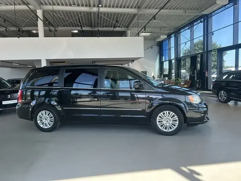 Gebraucht Lancia Voyager Gold 163 PS (119 kW) 2012 Schwarz Van / Kleinbus